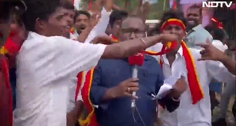 ‘Plight of apolitical fans’: NTK, BJP slam TVK after journalist heckled in Trichy
