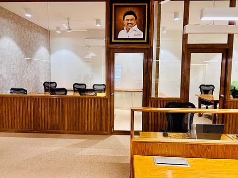 Mudhalvar padaippagam