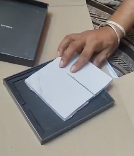 Bengaluru techie receives tile instead of Rs 1.86 lakh Samsung phone ordered online
