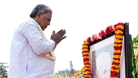 'We have to bow before mandate of people': Karnataka CM on Mahagathbandhan's setback in Bihar