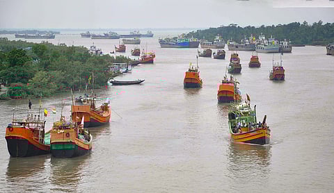 Andhra Pradesh: 13 Bangladeshi fishermen taken into custody for entering Indian waters