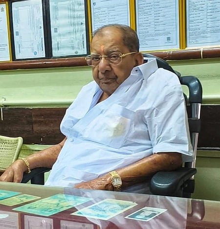 Karnataka Assembly pays tribute to veteran Cong leader Shamanur Shivashankarappa, passes condolence resolution