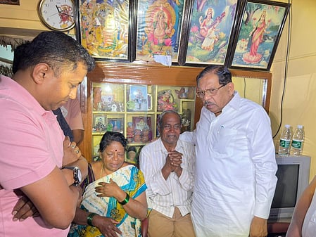 Karnataka HM Parameshwara meets bereaved family of Indo-Canadian software professional in Bengaluru