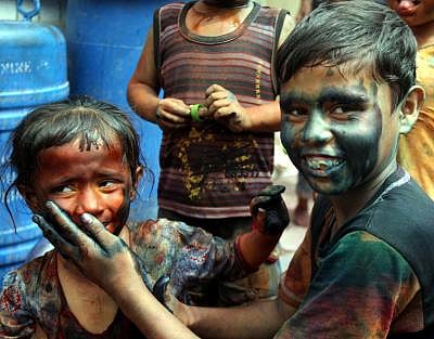 Hyderabad police prohibit throwing colours on unwilling persons ​during Holi