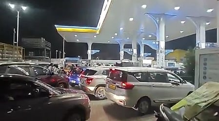 Panic buying at fuel stations in Hyderabad; petroleum dealers association says no shortage