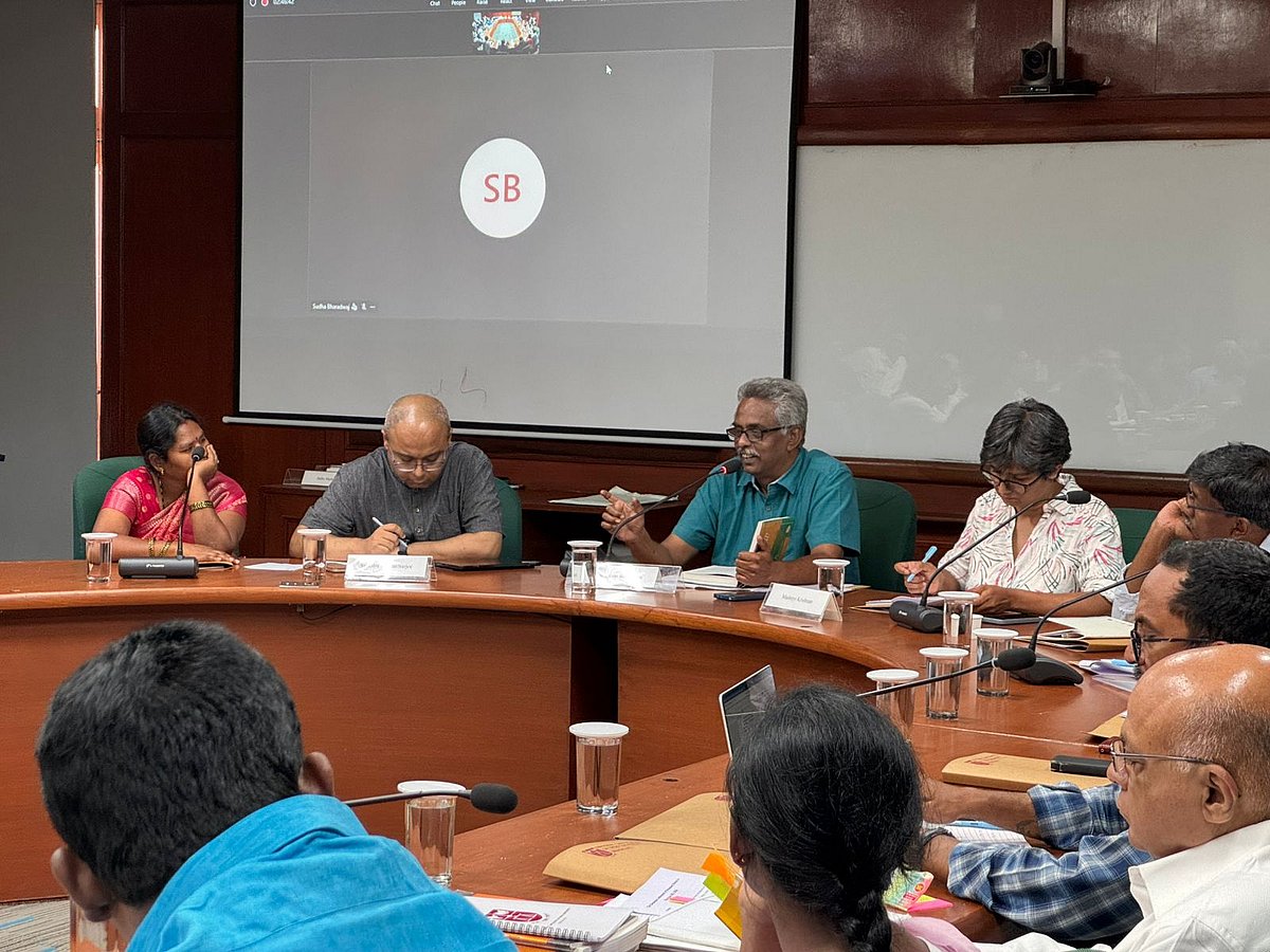 Thumbnail for Advocates group drafts bill to give workers in Karnataka permanent status