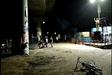 People trying to help man who set himself ablaze in Tamil Nadu