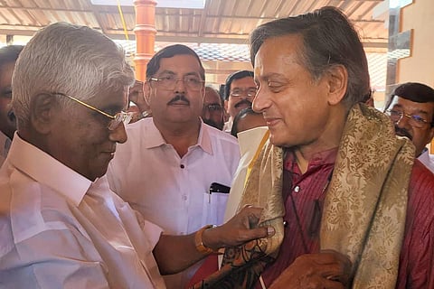 Tharoor attends NSS event in Kerala