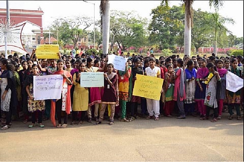 TN Agri University shuts indefinitely after students hold protests in support of farmers