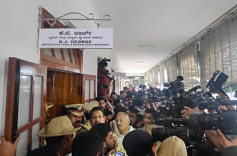 How the Congress plunged Vidhana Soudha into chaos for two hours to save their govt