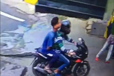 Video: Chain snatchers rob Hyderabad woman of gold chain, police arrest 3 men