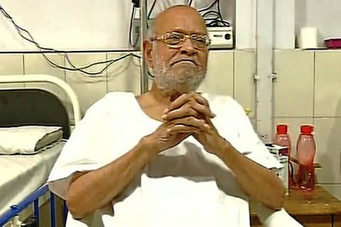 Bapu’s grandson Kanu who led him in historic Dandi march, lies neglected today in hospital
