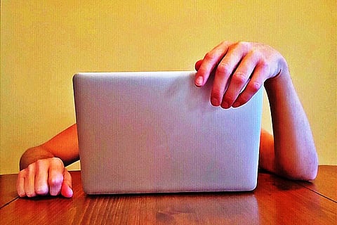 Why I choose to remain tech-challenged in a hyper-connected world of online narcissists