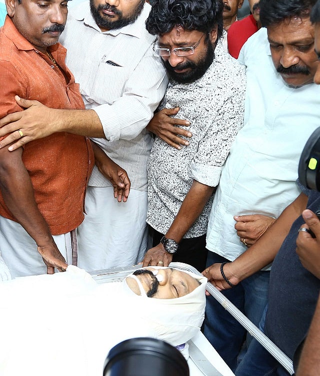 Images: Shocked family, celebrities pay their last respects to actor Kalabhavan Mani