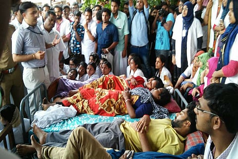 Medical college students in Kerala call off indefinite strike, govt agrees to meet demands