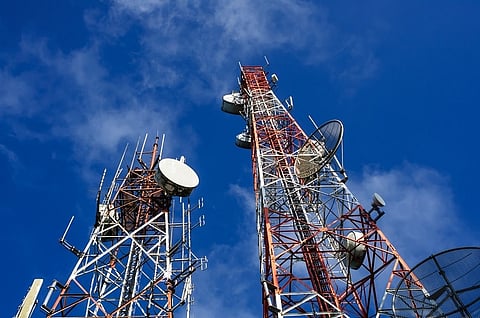 K'taka govt to tighten norms for setting up cellphone towers in residential areas