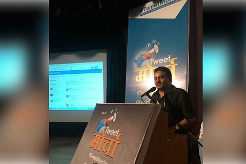 Hundreds join Sanjay Nirupam, Sucheta Dalal for ‘Tweet Morcha’ to protest unfair bank charges