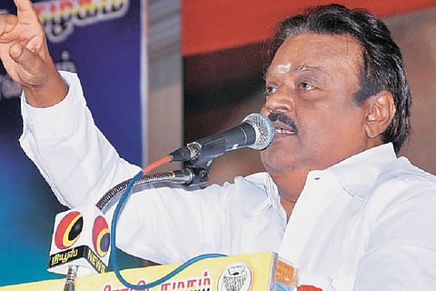Vijayakanth loyalists heap abuses and insults at DMDK rebels who questioned PWA alliance