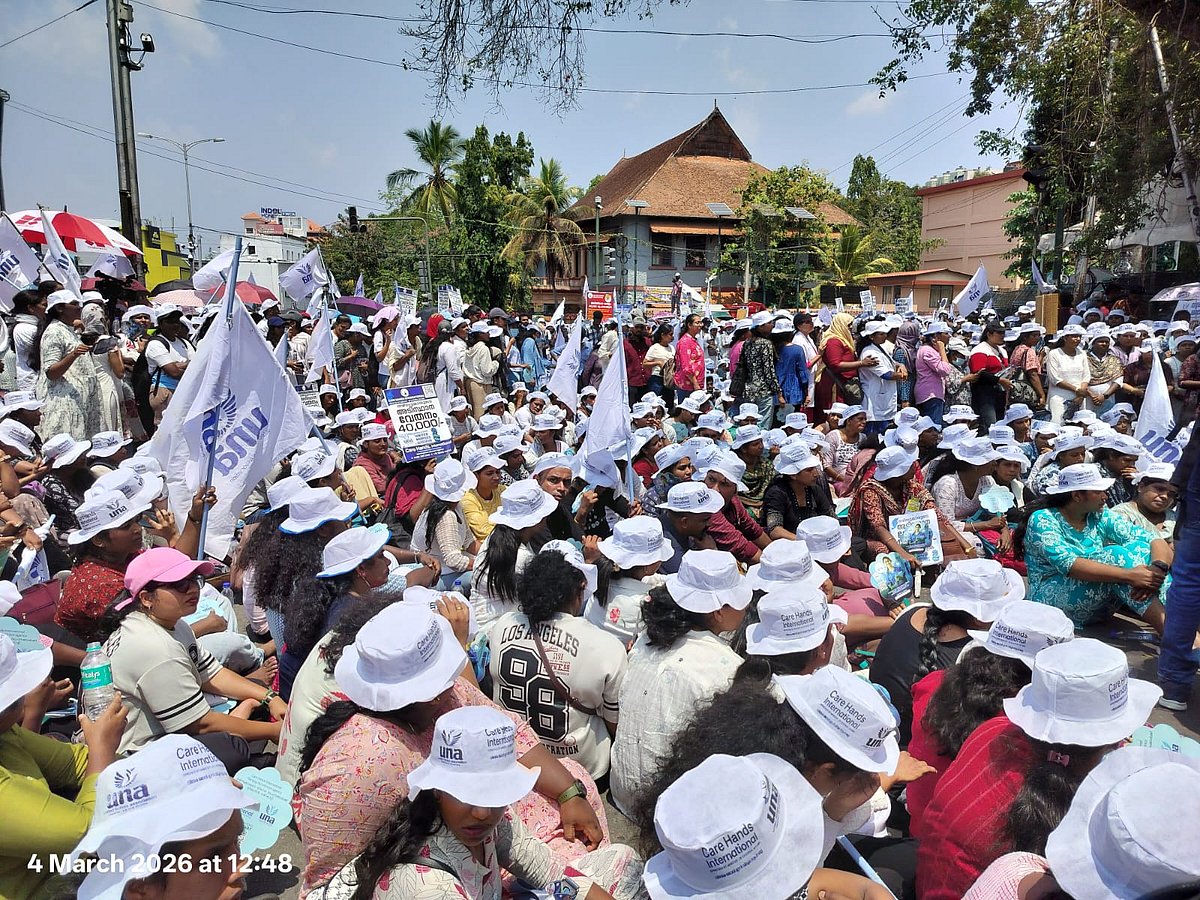 Private hospital nurses stage statewide protest over low wages