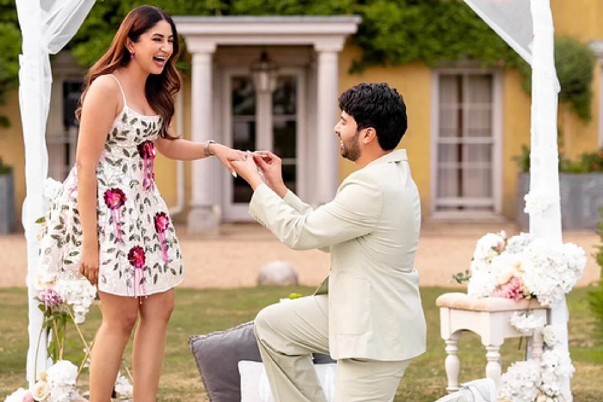 Armaan Malik gets engaged to girlfriend Aashna Shroff