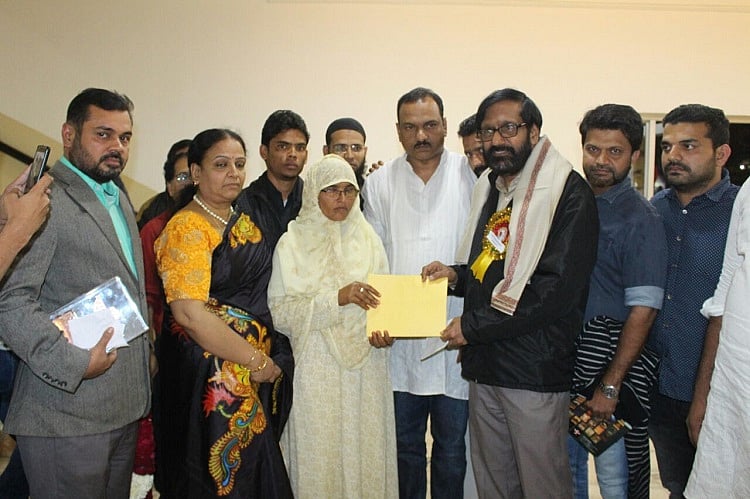 Sahitya Akademi award winner KP Ramanunni donates prize money to Junaid ...