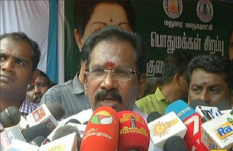 TN Minister Sellur Raju praises Sasikala's 'hard work', raises eyebrows