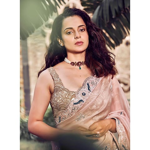 कंगना का फिल्म तेजस सूट पुरे जोर पे : कोरोना के दौरान भी मेहनत करते दिखी