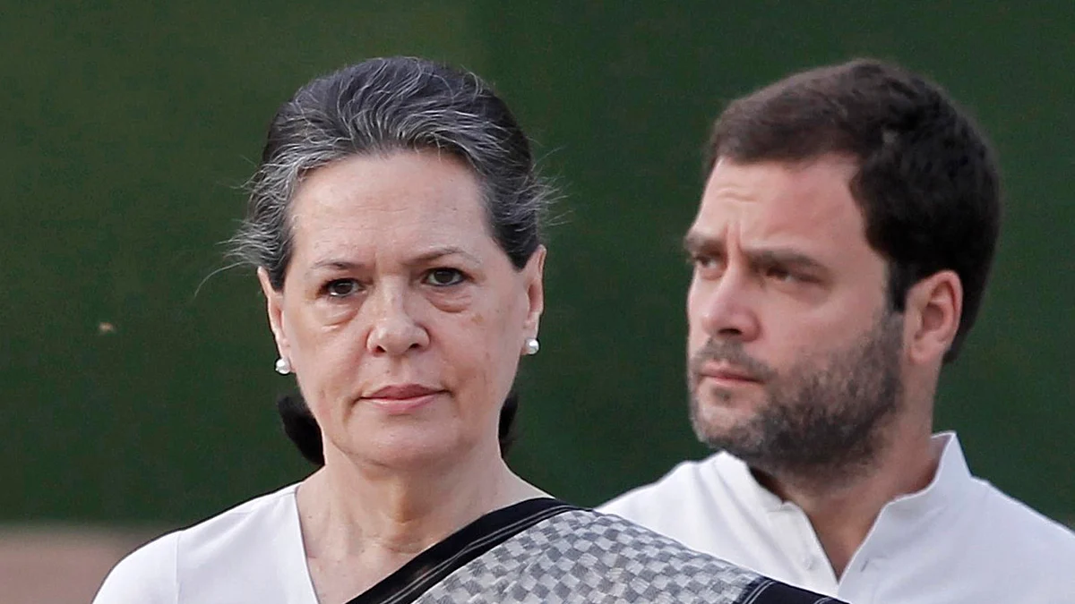 Sonia Gandhi (left), and Rahul Gandhi. (Photo: Reuters)