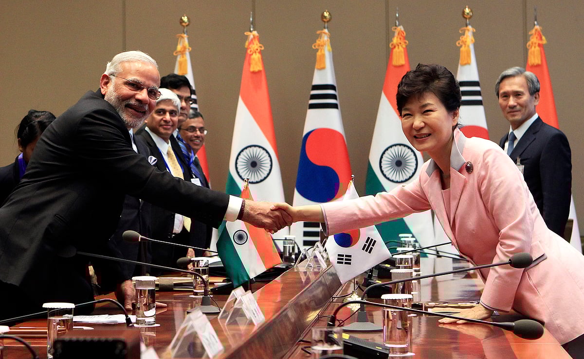Prime Minister Narendra Modi with South Korean President Park Geun-hye. (Photo: AP)