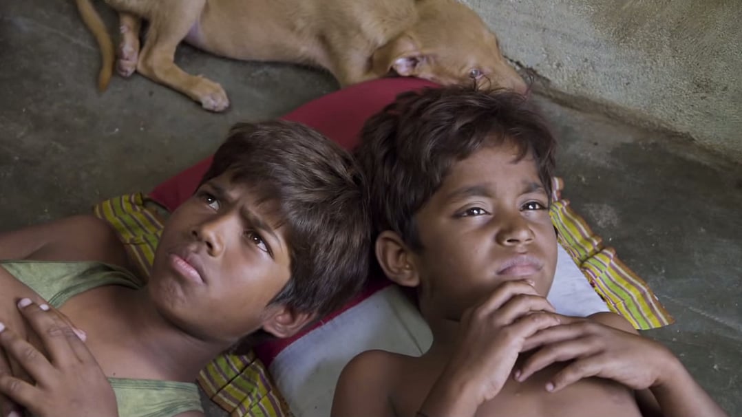 Vignesh and Ramesh in a still from <i>Kaaka Muttai</i>