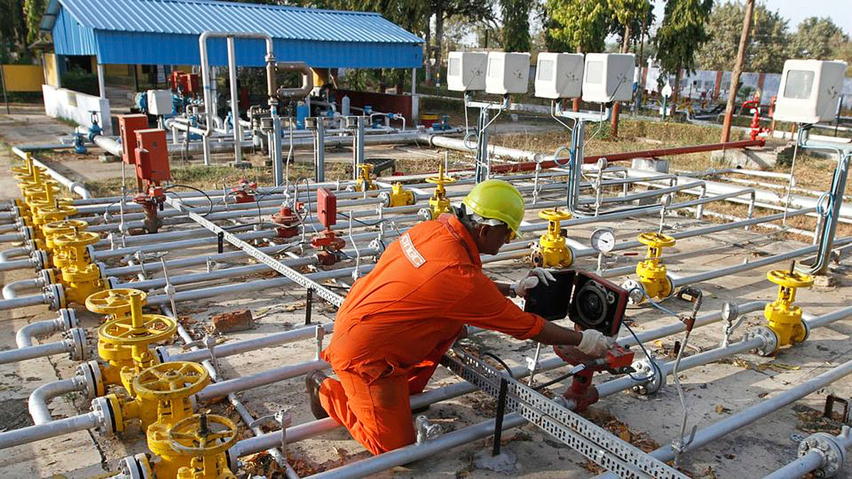 A technician works inside the Oil and Natural Gas Corp (ONGC) group gathering station on the outskirts of Ahmedabad.&nbsp;(Photo: Reuters)