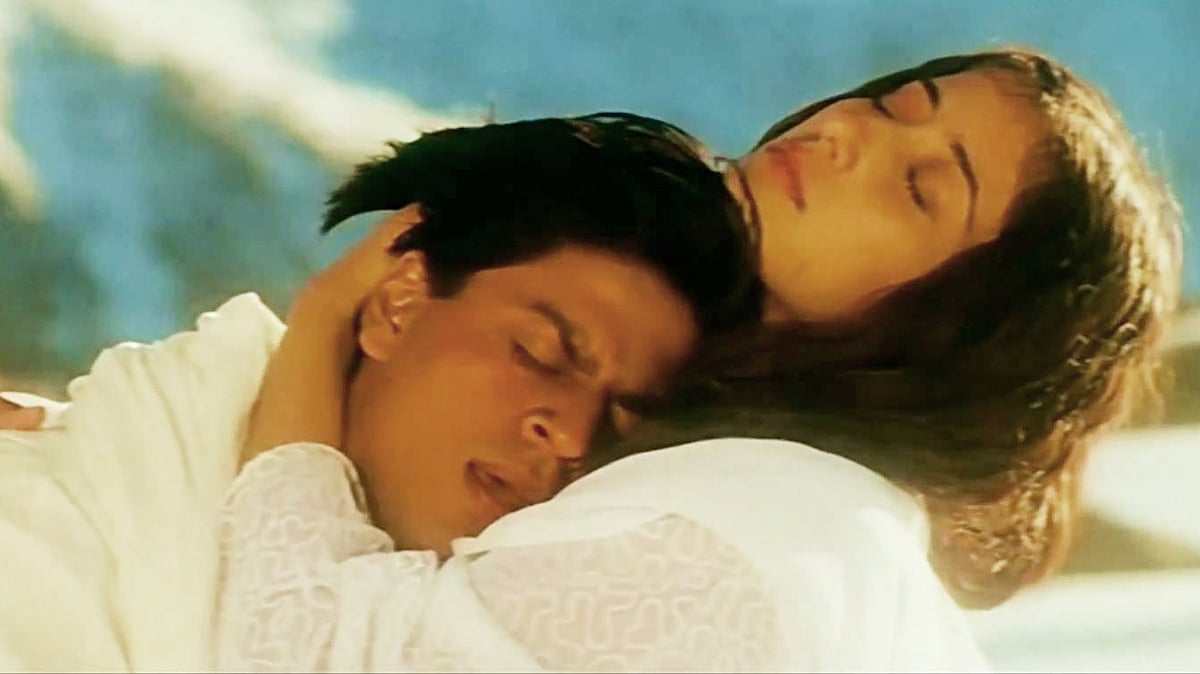 Shah Rukh Khan and Manisha Koirala in a scene from <i>Dil Se</i>&nbsp;