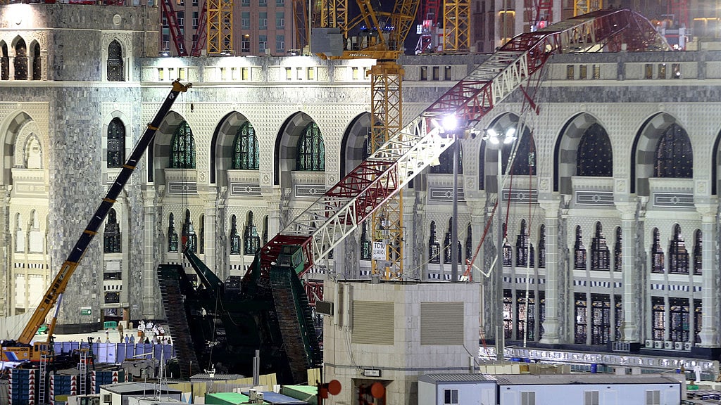 The collapsed crane at the Mecca Grand Mosque that killed 107 people and injured 238 others. (Photo: AP)