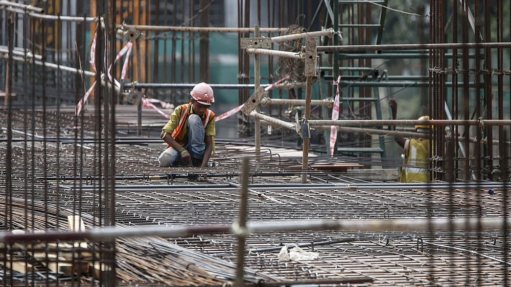 Economists say the slippage in growth is partly owing to India’s stalled reforms (Photo: Reuters)