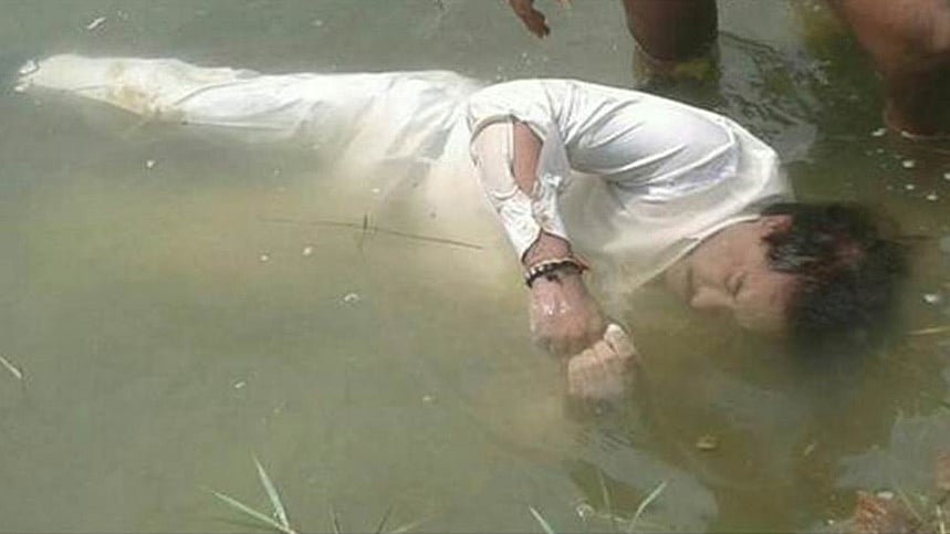 NB Pali, guard on the Sampark Kranti Express fell&nbsp;to his death near Nagpur.