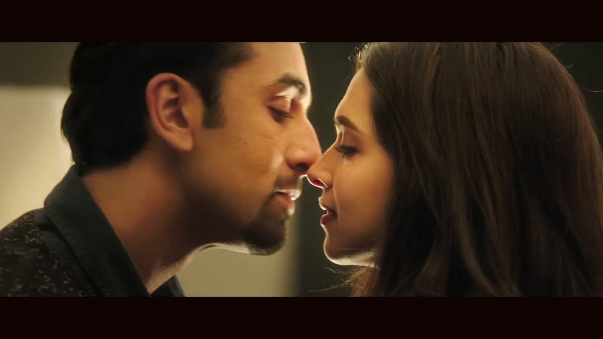 Ranbir Kapoor and Deepika Padukone in <i>Tamasha </i>(Courtesy: Youtube/<a href="https://www.youtube.com/watch?v=VN_qxutU_qc">UTVMotionPictures</a>)