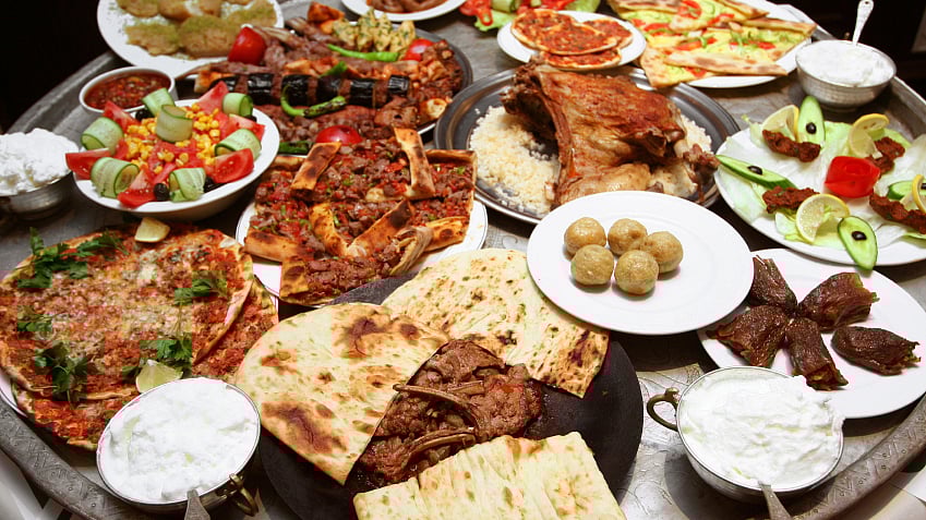 From succulent Kebaps to the flavoursome mezze platter, Turkish cuisine offers a dizzying selection of mouthwatering dishes. (Photo: iStock)
