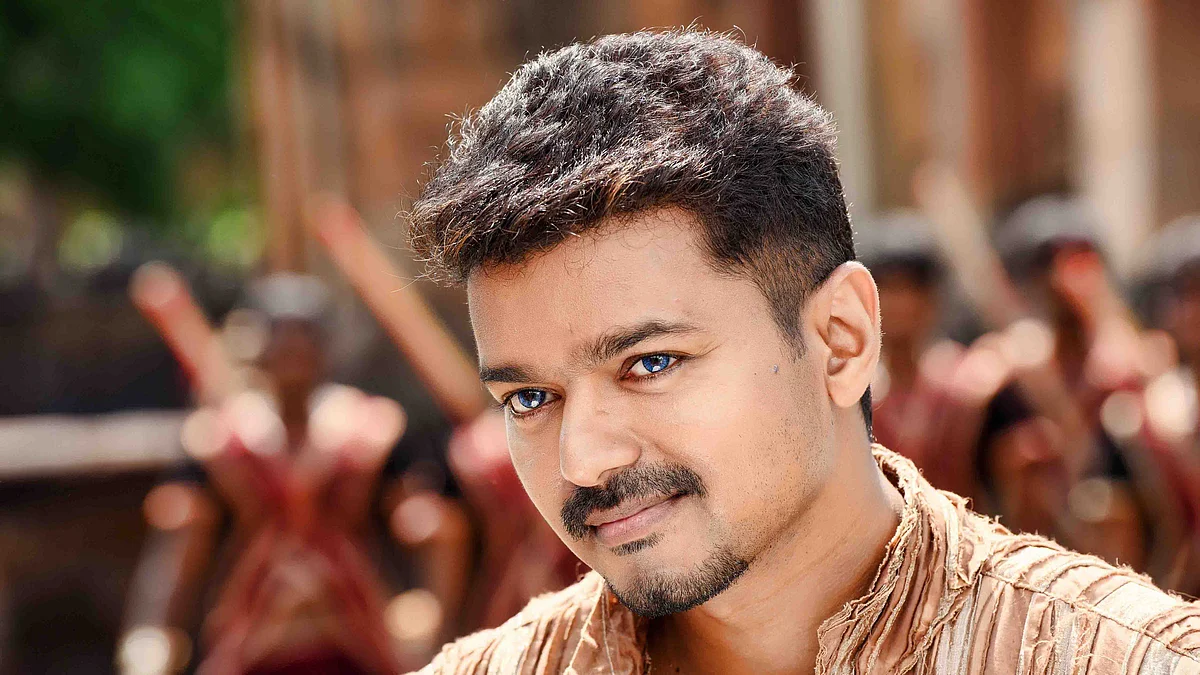 Vijay in <i>Puli </i>