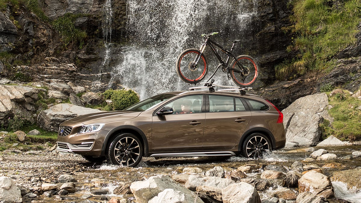2016 Volvo V60 Cross Country. (Photo Courtesy: Volvo)