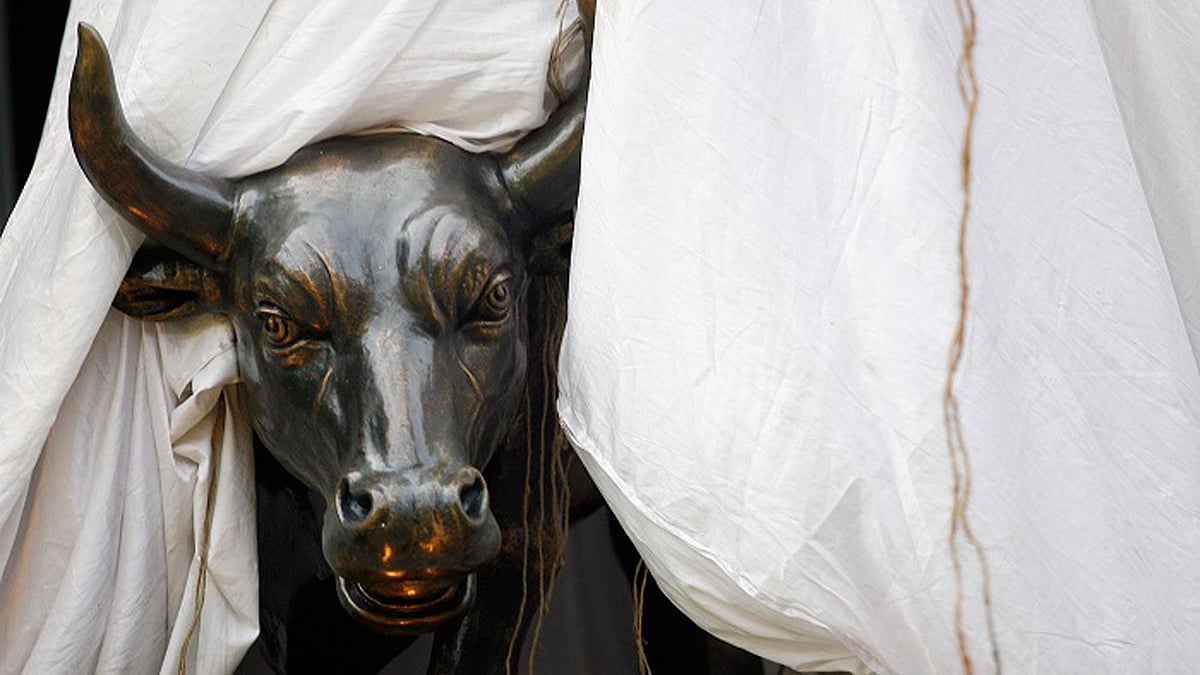 Markets reverse course in afternoon trade to end in the red. (Photo: Reuters)