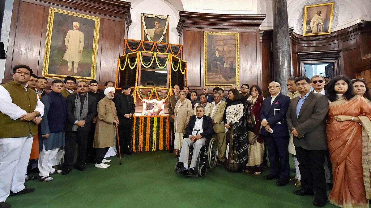 Senior BJP leader L K Advani and a few other MPs seen alongside members of Netaji Subhash Chandra Bose’s family  during a function to pay tribute to the freedom fighter  on his 119th birth anniversary at the Central Hall of Parliament house in New Delhi on Saturday. (Photo: PTI)