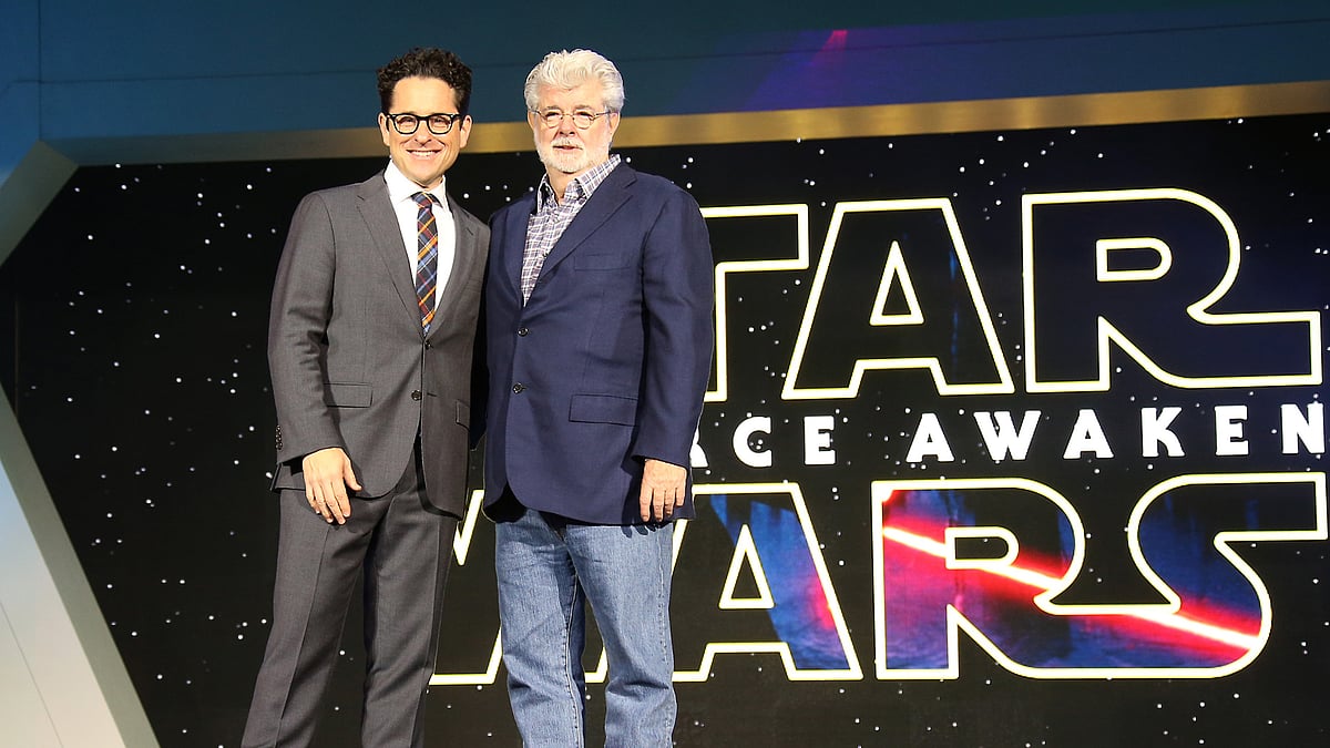 JJ Abrams, left, and George Lucas pose for photographers upon arrival at the European premiere of the film <i>Star Wars: The Force Awakens</i>  in London (Photo: AP)