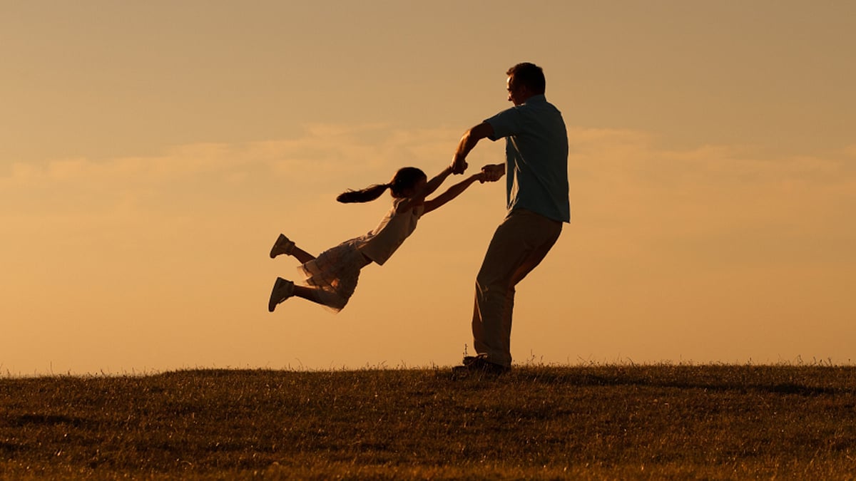 “I’m making my daughter’s hearts strong,” my dad would tell my mom. (Photo: iStock)