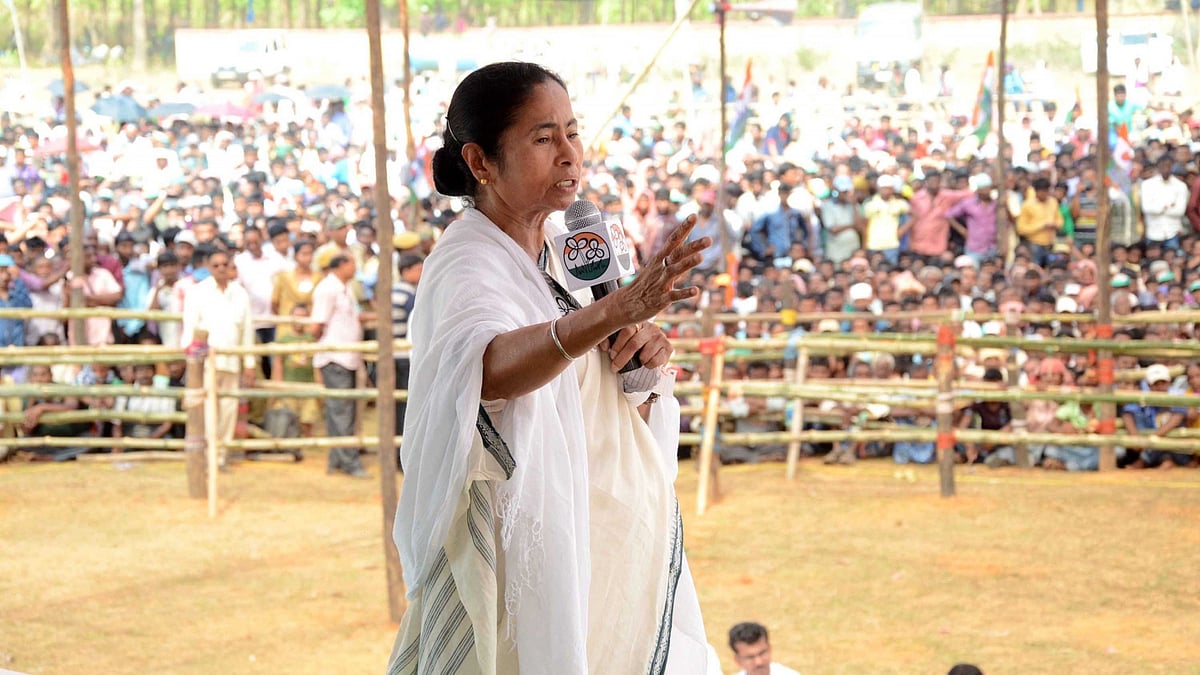  West Bengal Chief Minister and Trinamool Congress supremo Mamata Banerjee addresses during an election rally in West Midnapore of West Bengal. (Photo: IANS)