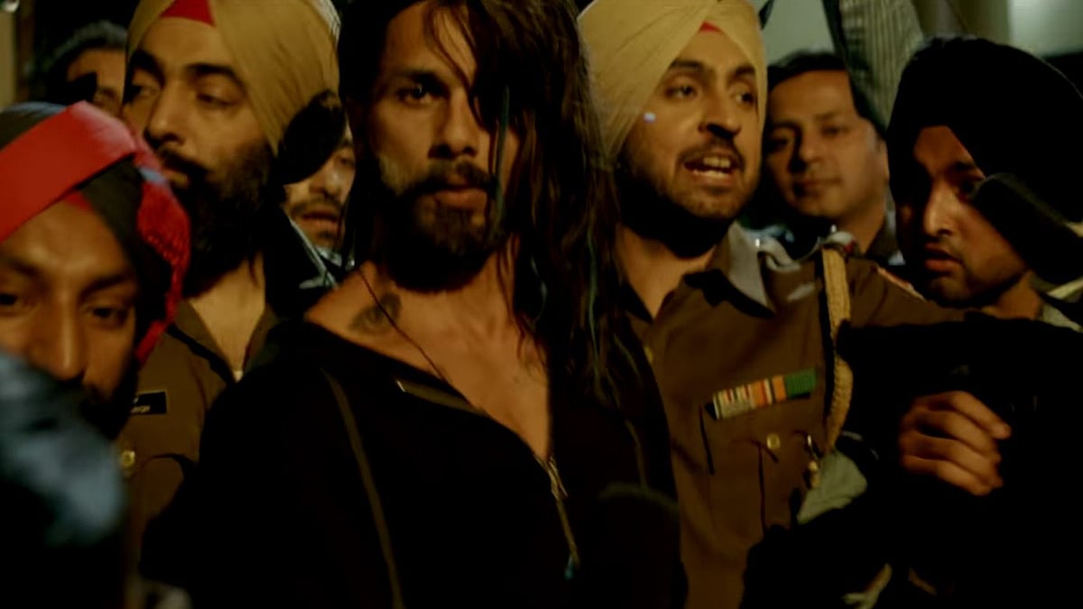 Shahid Kapoor and Diljit Dosanjh in a scene from the trailer of Udta Punjab. (Photo courtesy: (Yotube/<a href="https://www.youtube.com/watch?v=EJylz_9KYf8">BalajiMotionPictures</a>)