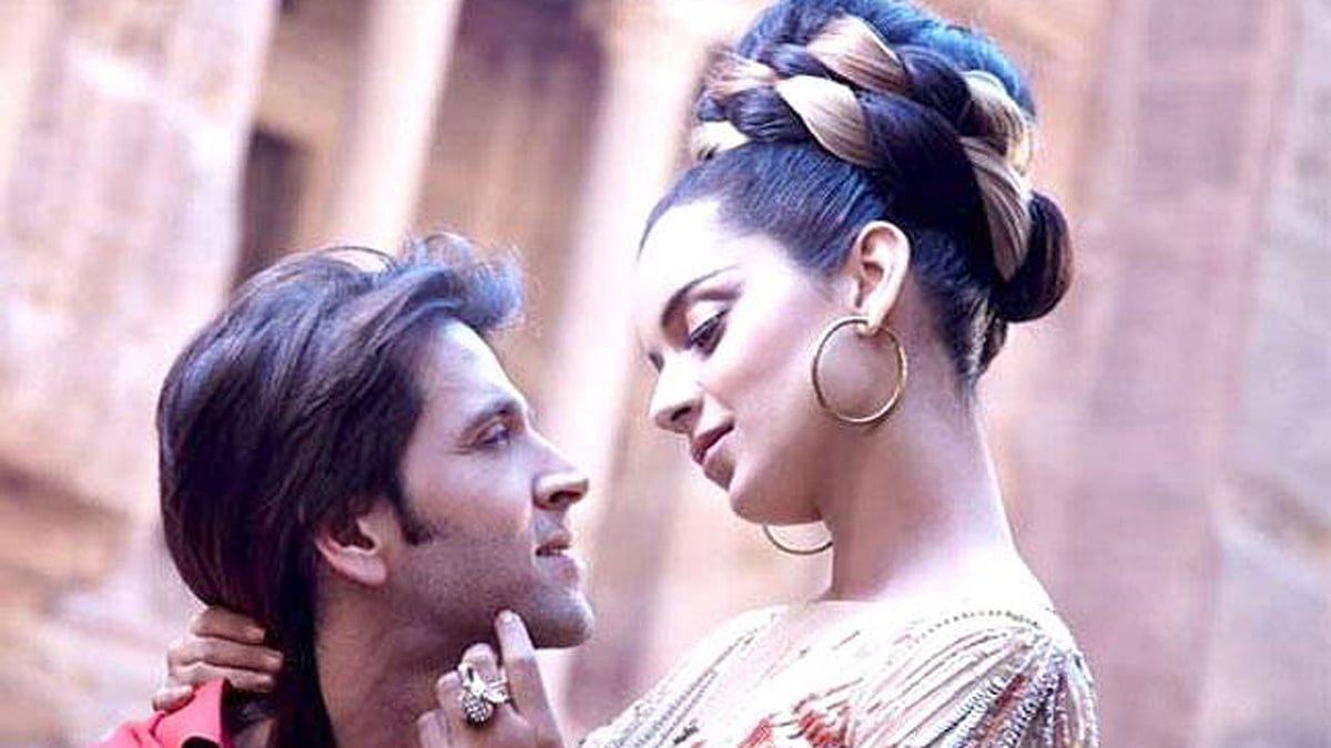 Kangana Ranuat and Hrithik Roshan in a scene  from <i>Krrish 3</i>