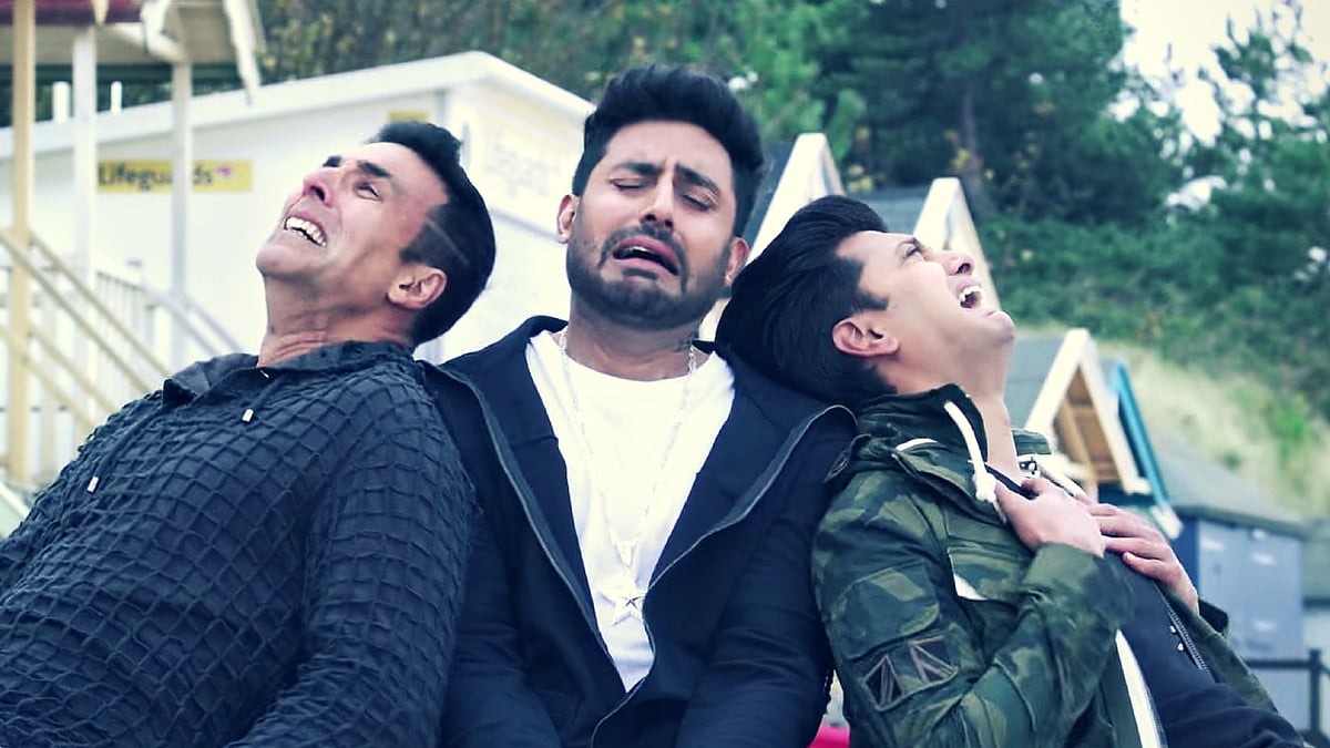 Akshay Kumar, Abhishek Bachchan and Ritesh Deshmukh cry their hearts out in the new song from <i>Housefull 3</i> (Photo: YouTube/ T-series)