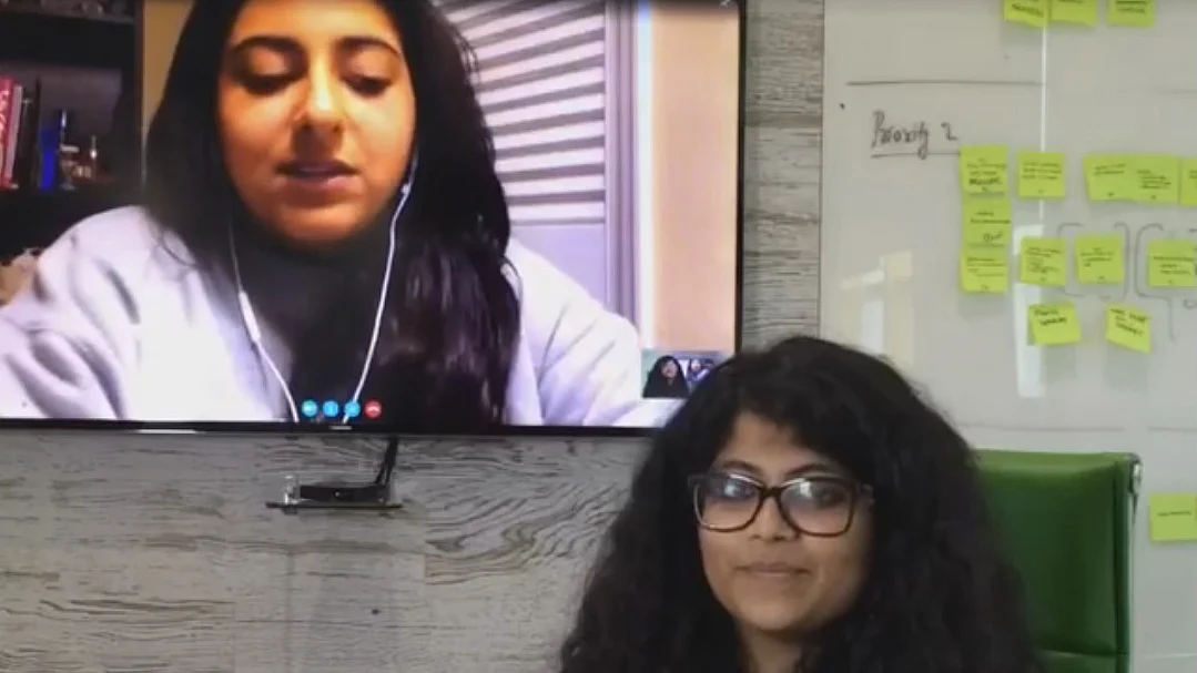 Zahra Haider (L) and <b>The Quint’s</b> Taruni Kumar (R). (Photo: <b>The Quint</b>)