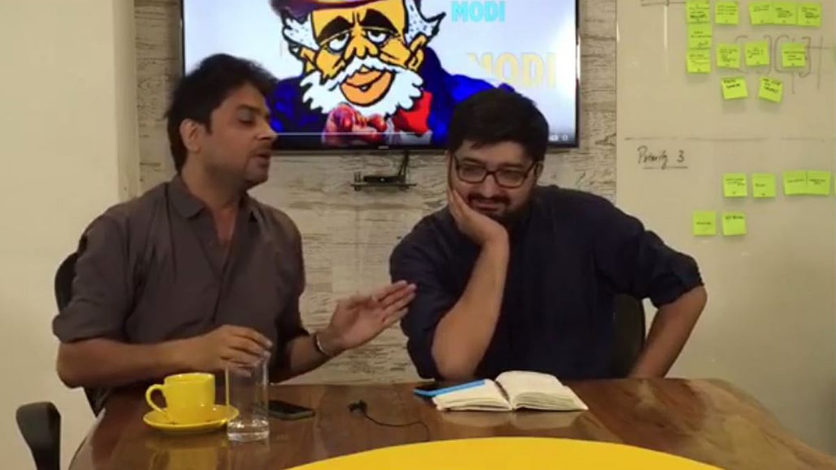 

Comedian Sanjay Rajoura (L) with Aakash Joshi (Photo: <b>The Quint</b>)