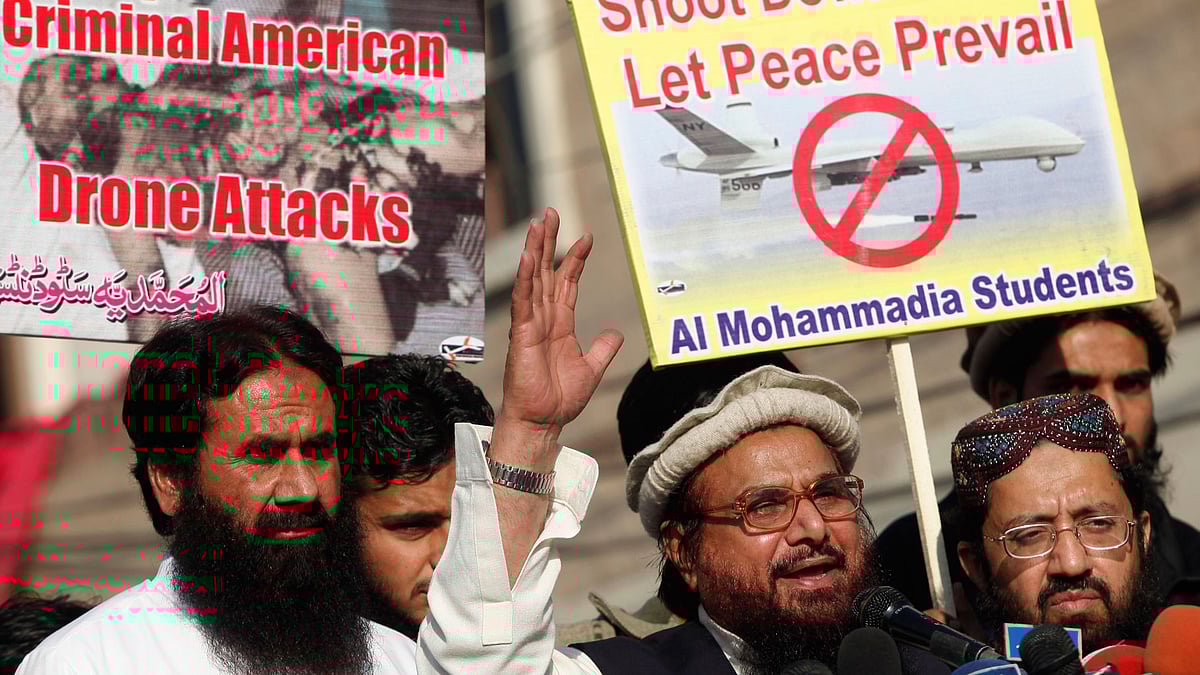 Hafiz Saeed, head of Jamaat-ud-Dawa organisation and founder of Lashkar-e-Taiba,  addresses supporters during a protest against US drone attacks in the Pakistani tribal region, in Lahore 29 November  2013. (Photo: Reuters)